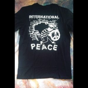 International Peace Cool Hip T-shirt Black NWT